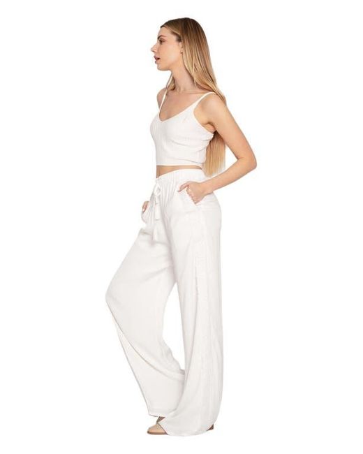 Belle & Bloom White Everywhere All