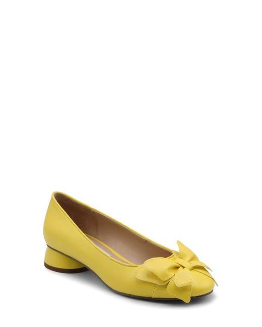 Charles David Women's Yellow Butterfly Flat