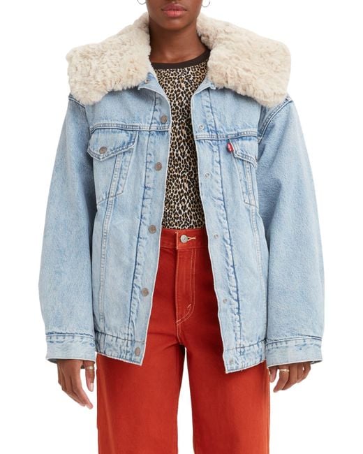 Levi's Oversize Faux Fur Collar Denim Trucker Jacket in Blue Lyst