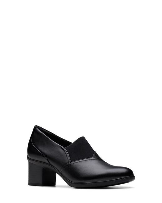 Clarks Black Shaya Tess Pump