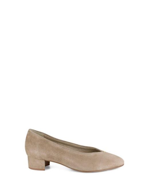 Munro Natural Hannah Block Heel Pump