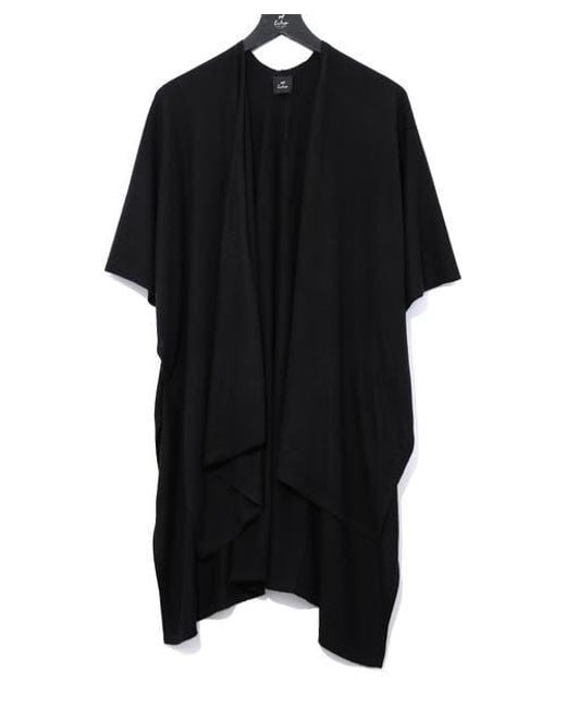 Echo Black Essentials Ruana