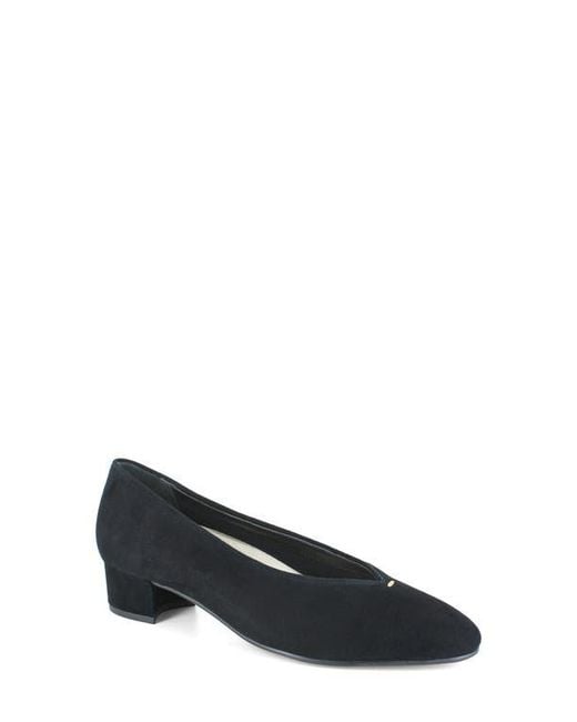 Munro Black Hannah Block Heel Pump