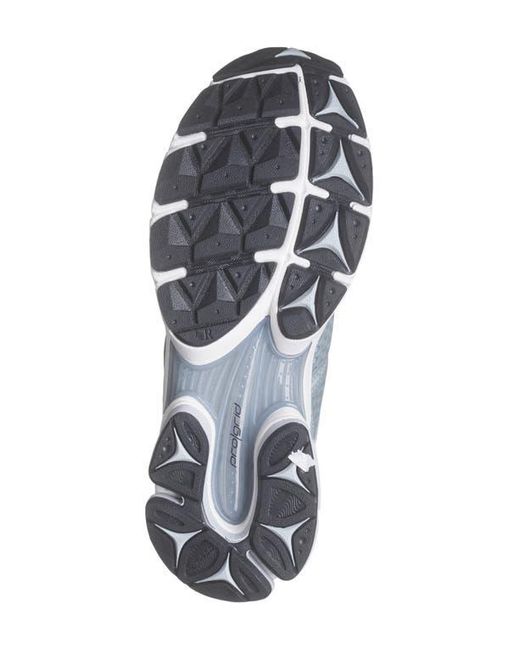 Saucony White Progrid Triumph 4 Sneaker
