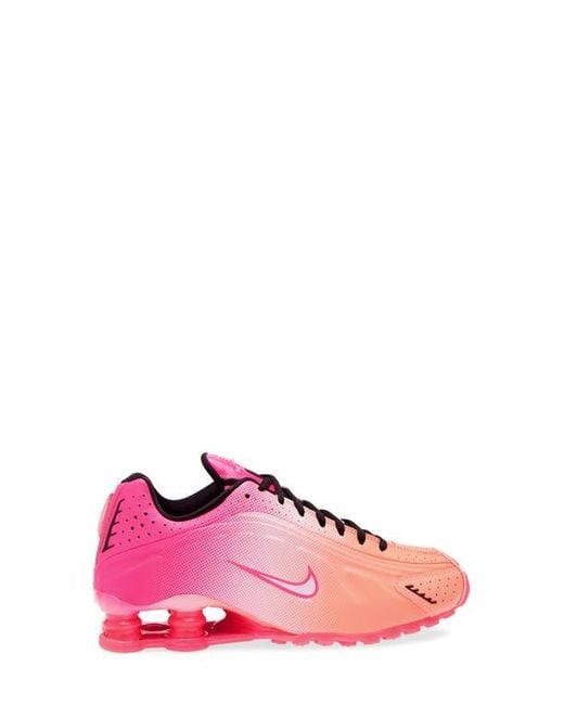 Nike Pink Shox R4 Sneaker