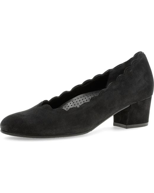 Gabor Black Scallop Pump