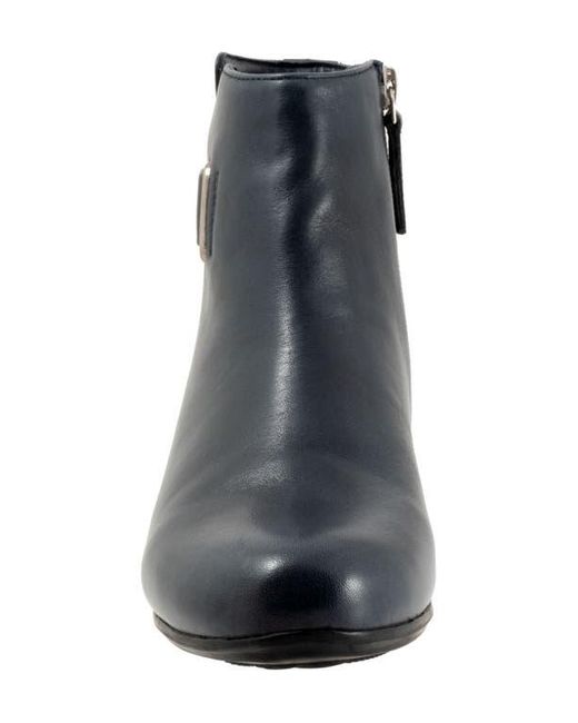 Trotters Black Maxwell Bootie