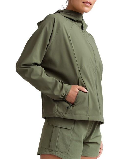 Beyond Yoga Green Cross Country Packable Jacket
