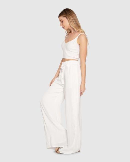 Belle & Bloom White Everywhere All