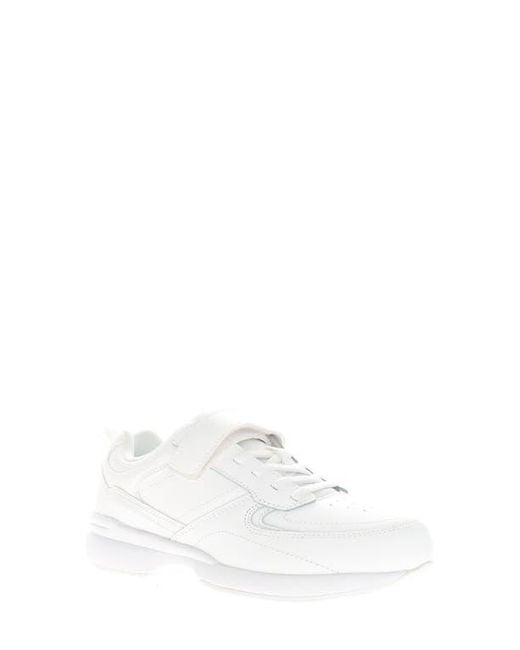 Propet White Lifewalker Flex Sneaker
