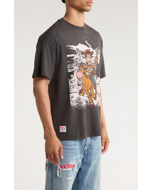 Levi's X Toys Story Woody Boxy Cotton Graphic T-Shirt in Black for