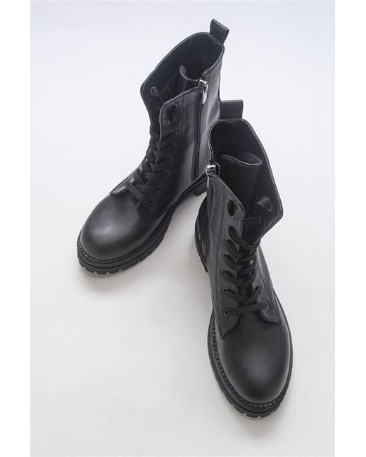 Prologue Shoes Gray Singa Boot