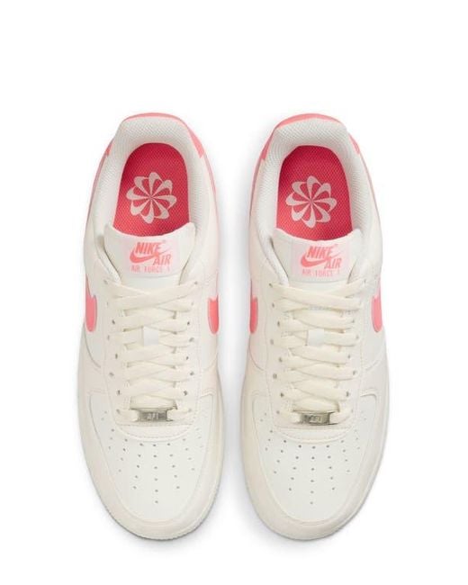 Nike Pink Air Force 1 '07 Se Sneaker