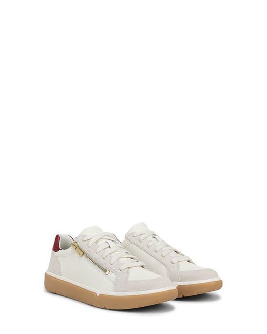 Vionic White City Walk Axis Sneaker