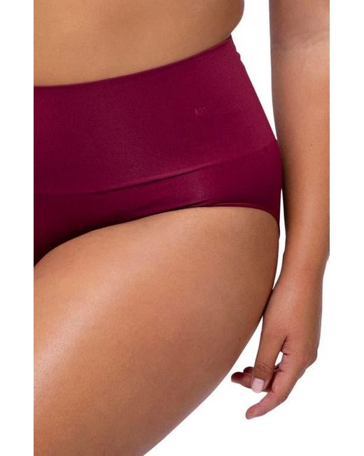 Underoutfit Red Smoothing