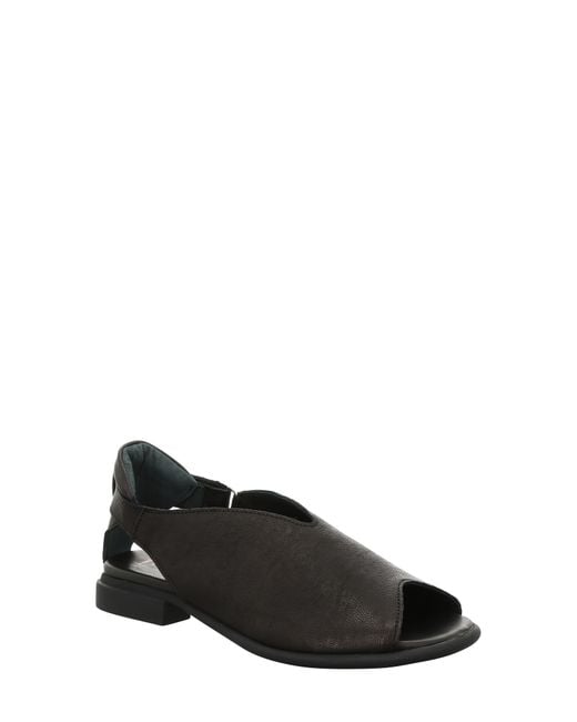 Think! Black Kamaa Sandal
