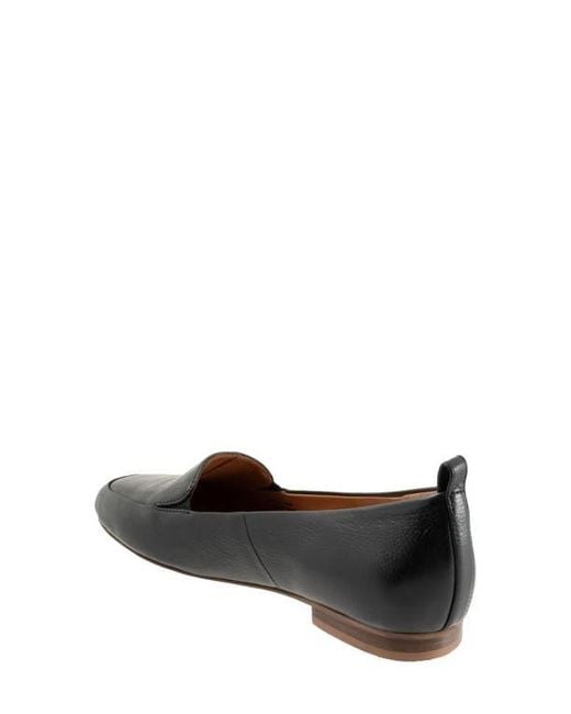 Softwalk® Black Kingston Loafer