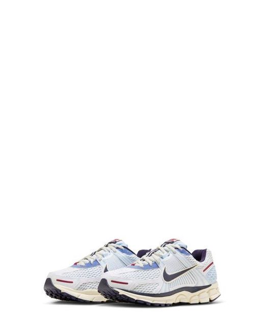 Nike White Zoom Vomero Sneaker