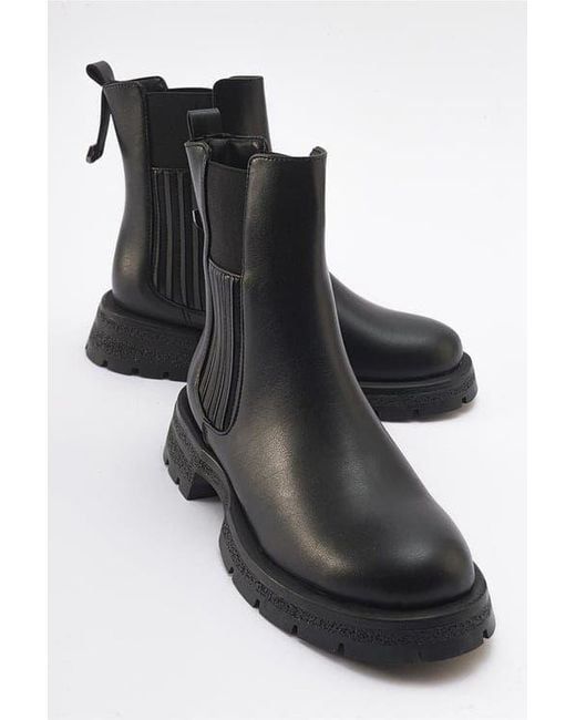 Prologue Shoes Black Sofia Chelsea Boot