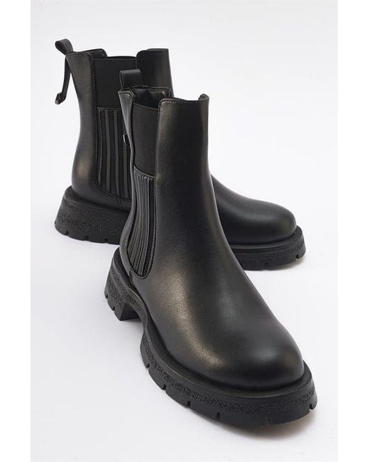 Prologue Shoes Black Sofia Chelsea Boot