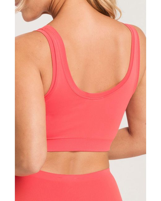 Hanro Red Touch Feeling Padded Sports Bra