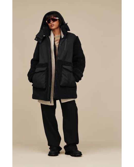 Ugg Black Tazz Fluff Momma Genuine Shearling Slipper