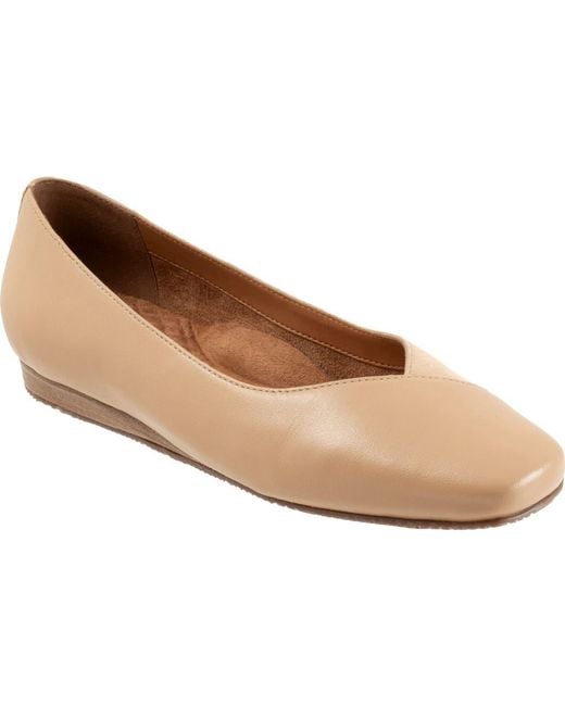 Softwalk® Natural Vina Flat
