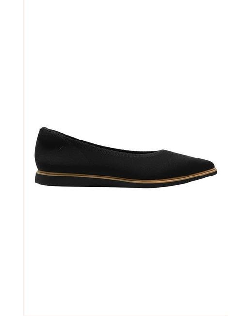 VIVAIA Black Pointed-Toe All-Day Standing Flats