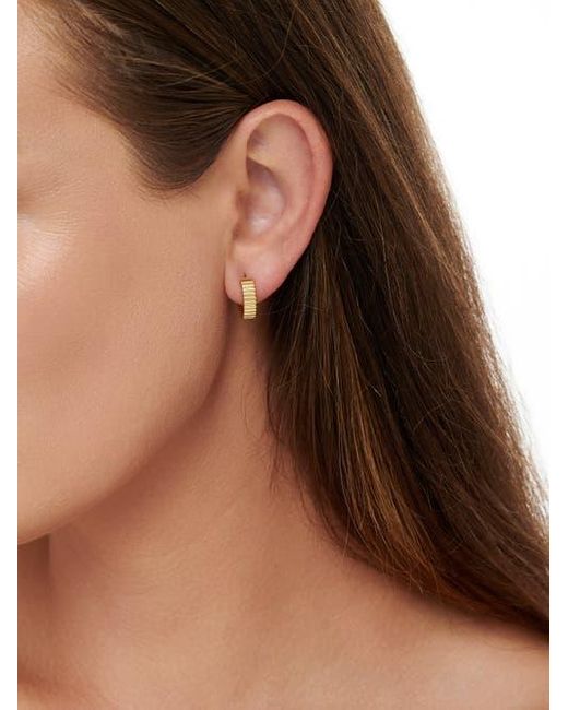 DEVATA Metallic Ribbed Hoop Earrings