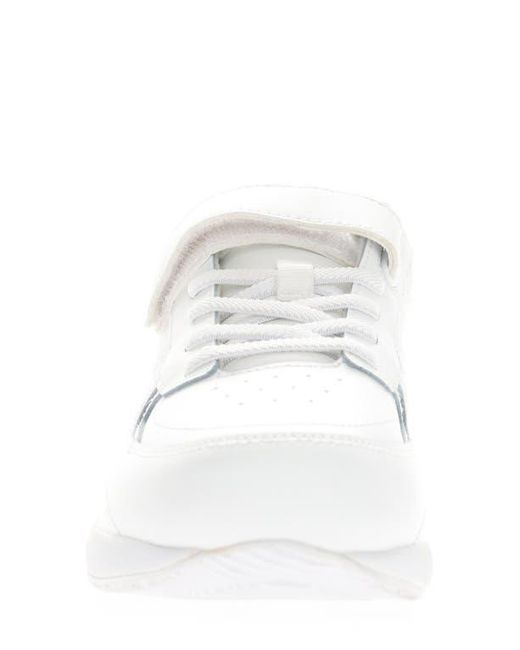 Propet White Lifewalker Flex Sneaker