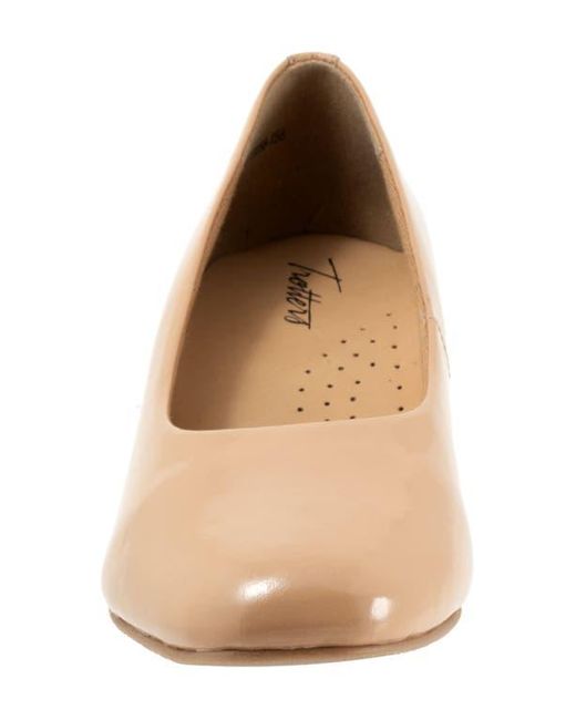 Trotters Natural Daria Block Heel Pump