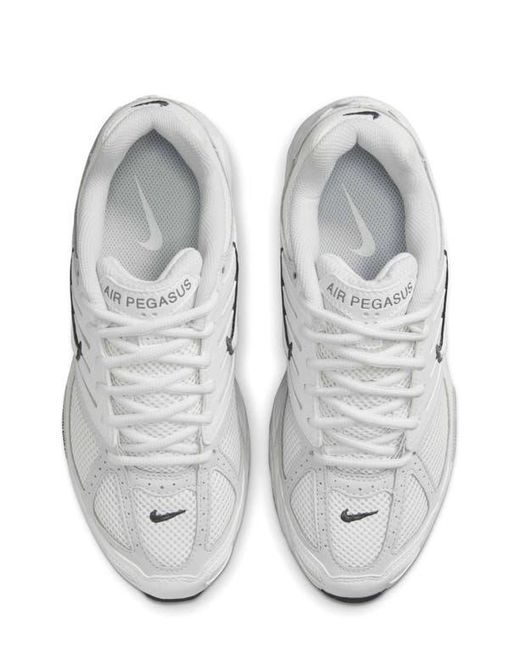 Nike White Air Pegasus 2005 Sneaker