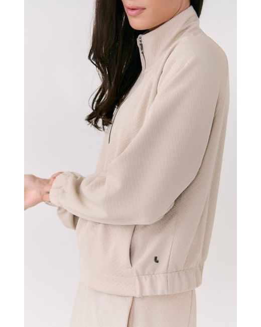 Lolë Natural City Half Zip Top