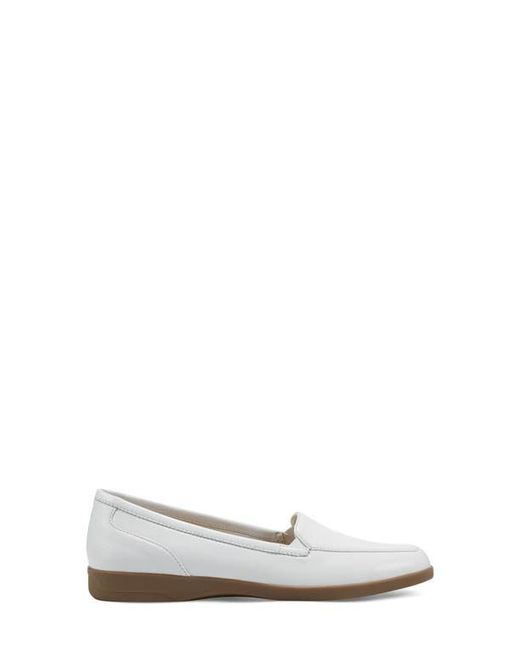 Easy Spirit Women's White Devitt Flat
