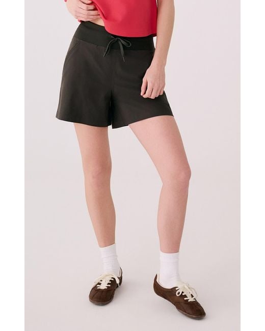 Lolë Black Sofia Shorts