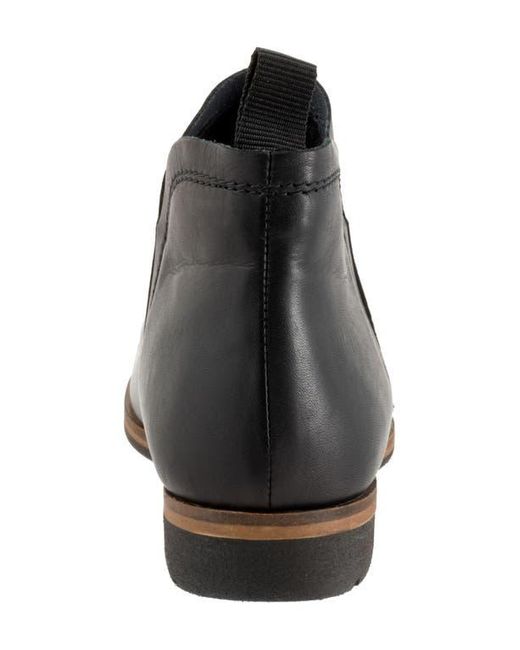 EOS FOOTWEAR Gray Gaid Ankle Boot