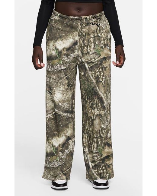 Nike Women's Green Realtree Camo Brooklyn Fleece Sweatpants