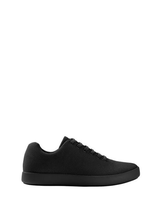 Atom Black Model 000 Sneakers
