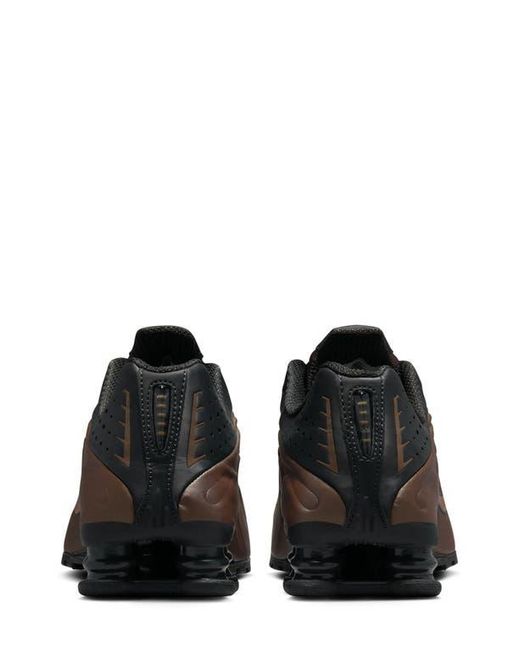 Nike Black Shox R4 Sneaker