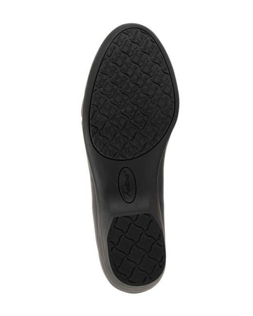 Softwalk® Black Reagan Flat