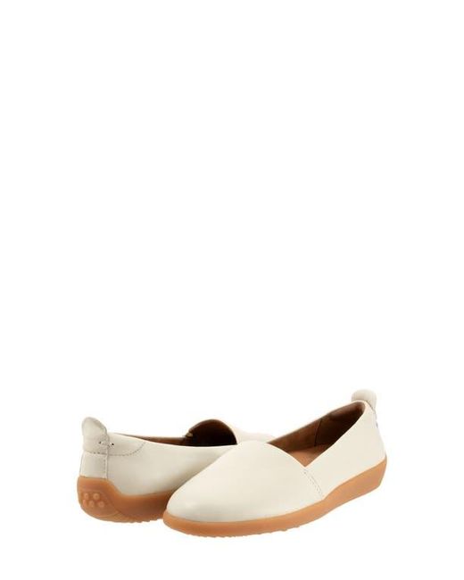 Softwalk® Natural Deva Flat