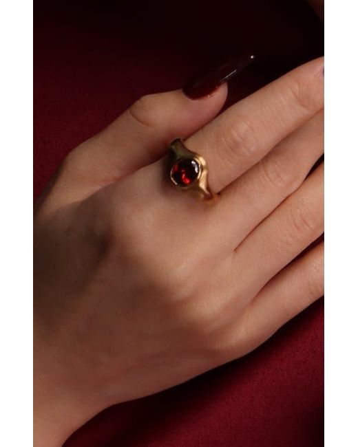 Retro Chic White Fig Ring