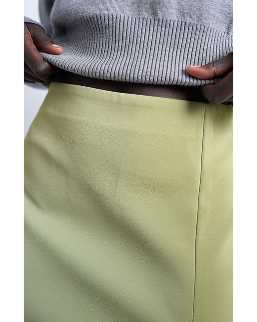 TOPSHOP Green Faux Leather Miniskirt