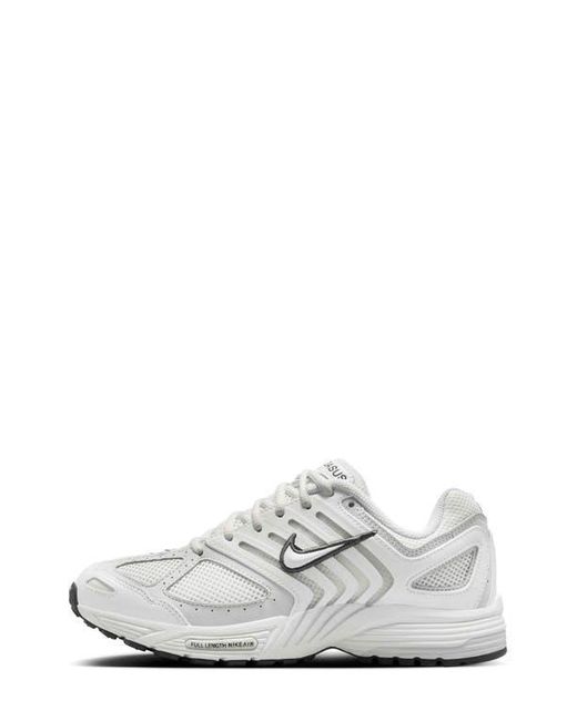 Nike White Air Pegasus 2005 Sneaker
