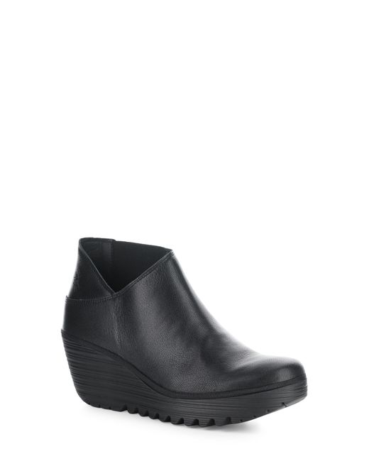 Fly London Yego Wedge Bootie in Black | Lyst