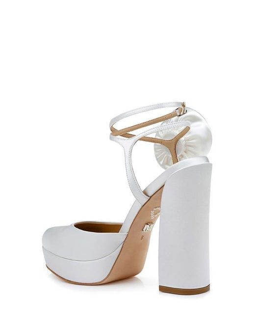 Badgley Mischka White Janessa Ankle Strap Platform Pump
