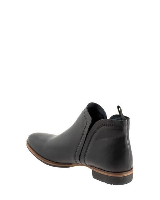 EOS FOOTWEAR Gray Gaid Ankle Boot