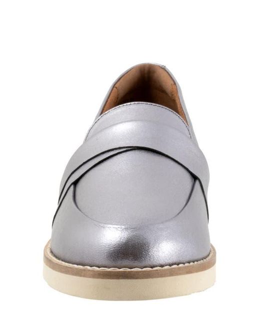 Softwalk® Gray Walsh Loafer