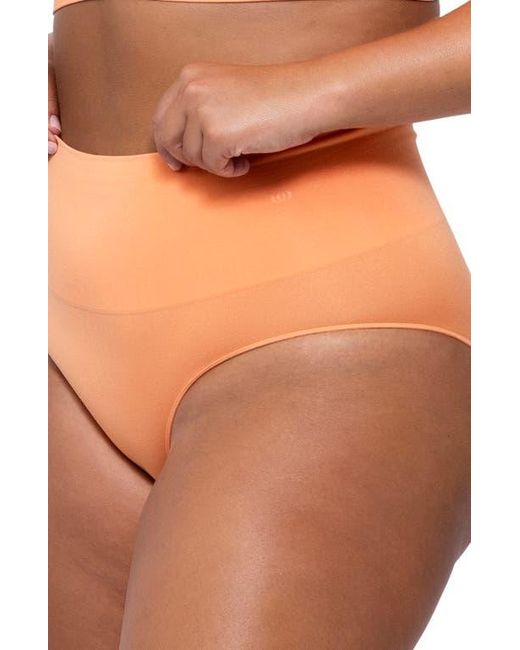 Underoutfit Brown Smoothing