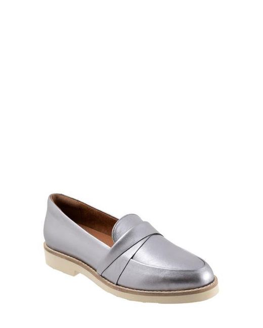 Softwalk® Gray Walsh Loafer